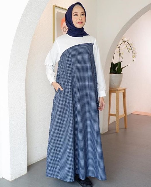 Gamis Muslimah Terbaru Untuk Remaja Simple Square Navy