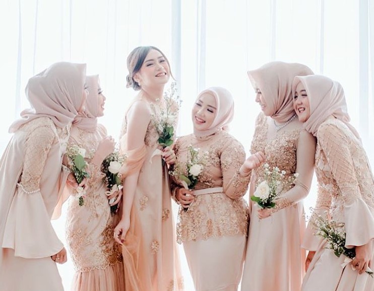 Gamis Pesta Brokat Mewah Modern Nude Peach