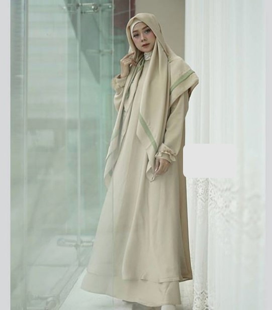 Inspirasi Baju Gamis Syar’i Lyra Virna Simple Soft Nude Green