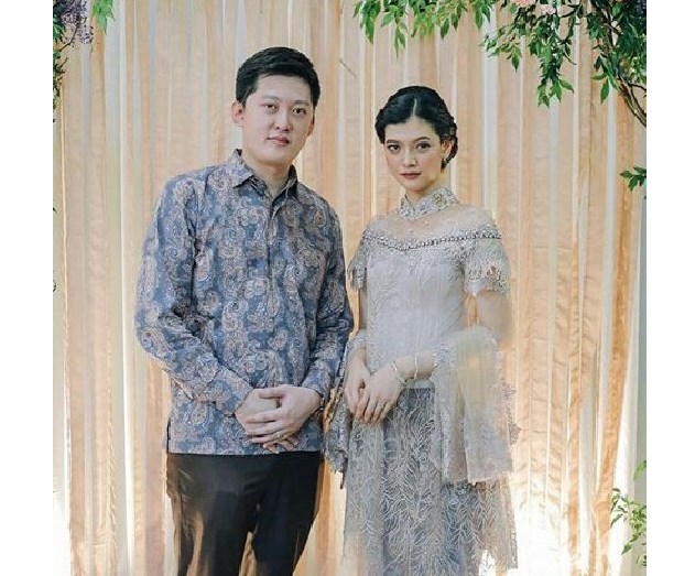 Kebaya Couple Brokat Payet Transparan Soft Grey