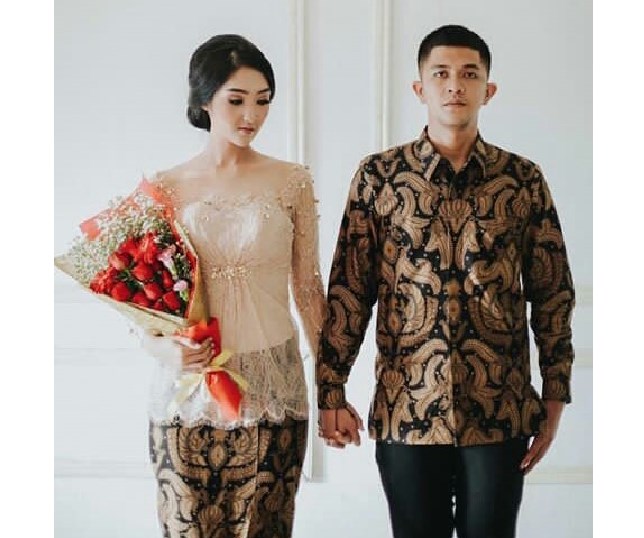 Kebaya Couple Brokat Payet Transparan Soft Nude
