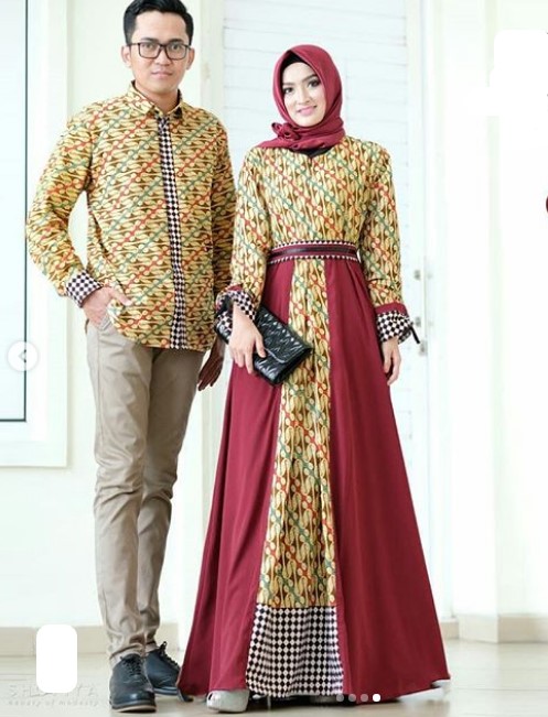 Koleksi Baju Gamis Batik Kombinasi Kain Polos Satin Modern Merah Maroon