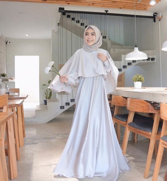 Koleksi Baju Gamis Tanah Abang Kekinian Mewah Cape Silver