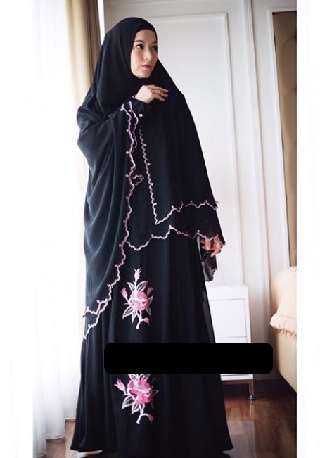 Koleksi Model Baju Gamis Syar’i Lyra Virna Sifon Bordir Hitam