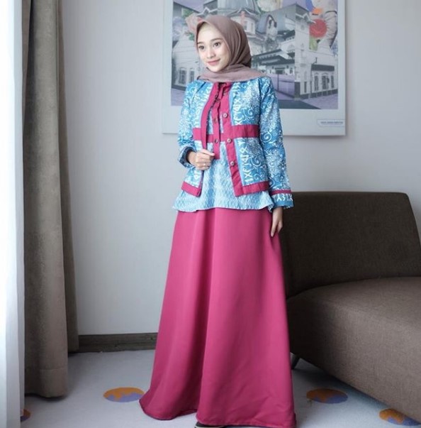 Model Baju Batik Gamis Kombinasi Kain Polos Blazer Blue Magenta