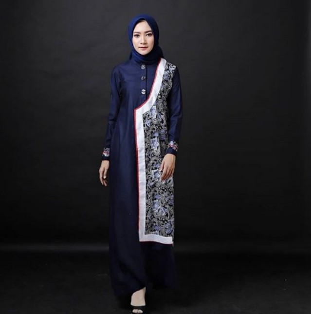 Model Baju Batik Gamis Kombinasi Terbaru Modern Kancing Depan Navy