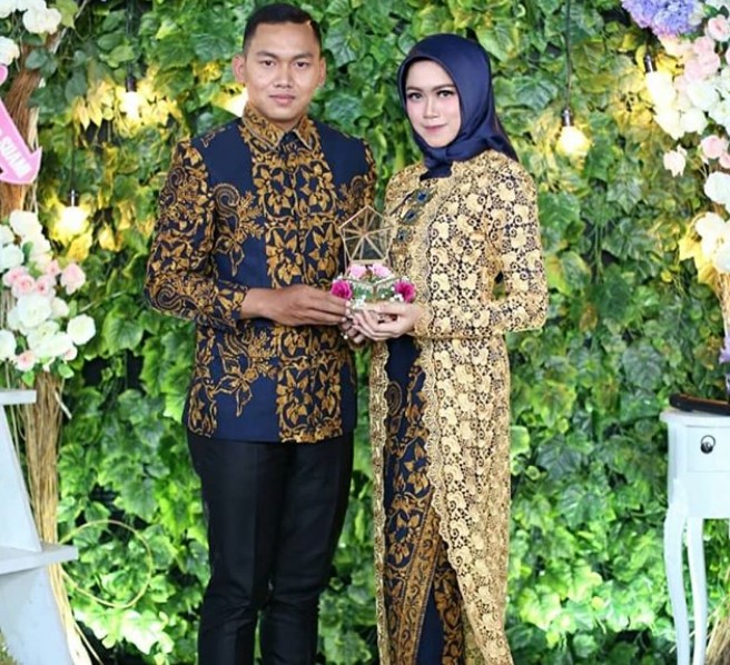 Model Baju Gamis Batik Kombinasi Blazer Panjang Gold Coklat