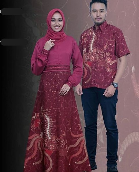 Model Baju Gamis Batik Kombinasi Kain Polos Modern Merah Maroon