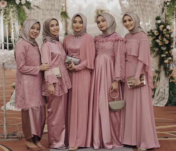 Model Baju Gamis Brokat Kombinasi Satin Dusty Soft Pink