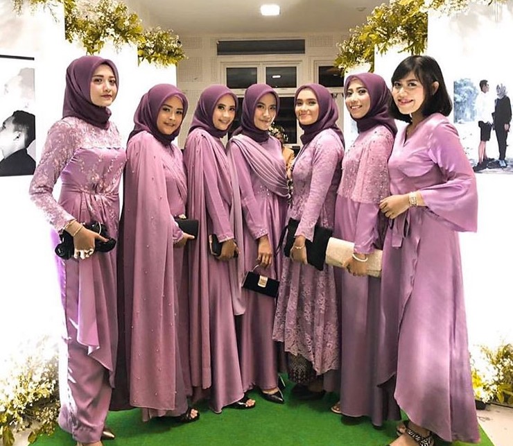 Model Baju Gamis Brokat Kombinasi Satin Soft Purple
