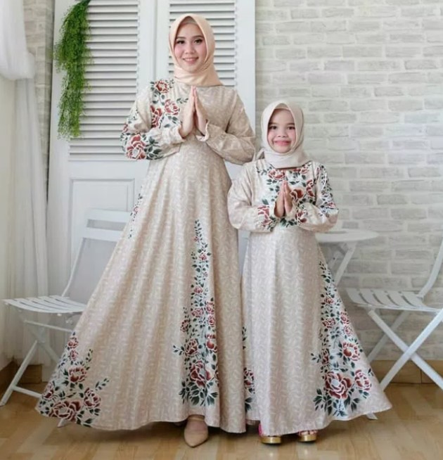 Model Baju Gamis Couple Ibu dan Anak Terbaru Motif Cream