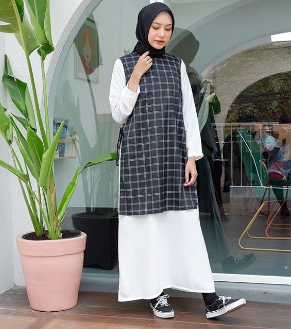 Model Baju Gamis Katun Jepang Murah Meriah Square Grey White