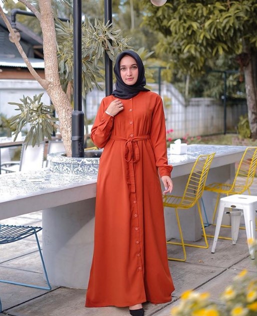 Model Baju Gamis Katun Jepang Polos Murah Terbaru Kancing dan Tali Pinggang Orange Bata
