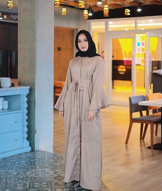Model Baju Gamis Katun Jepang Polos Murah Terbaru Lengan Loncengn Soft Cream
