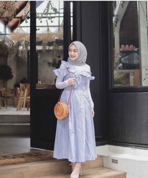 Model Baju Gamis Modern Remaja Kekinian Sabrina Small Stripe Soft Blue