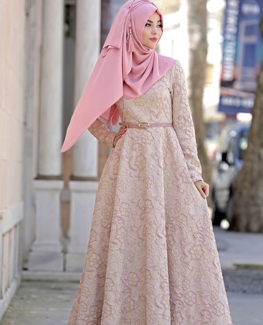 Model Baju Gamis Pesta Brokat Cream Muda