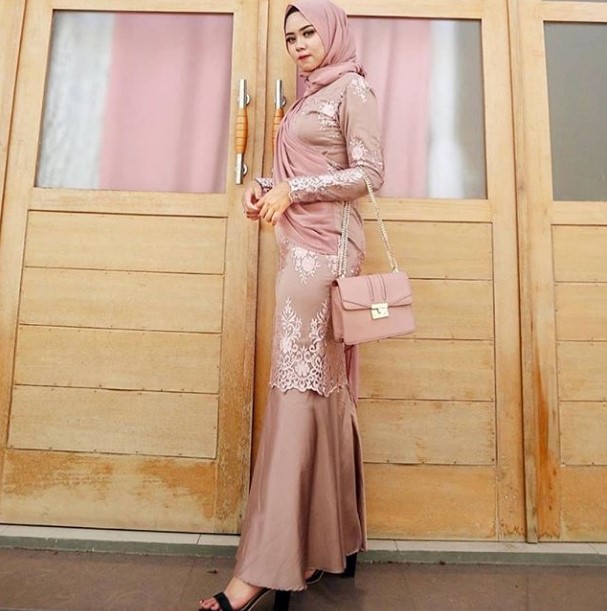 Model Baju Gamis Pesta Brokat Mewah Peach