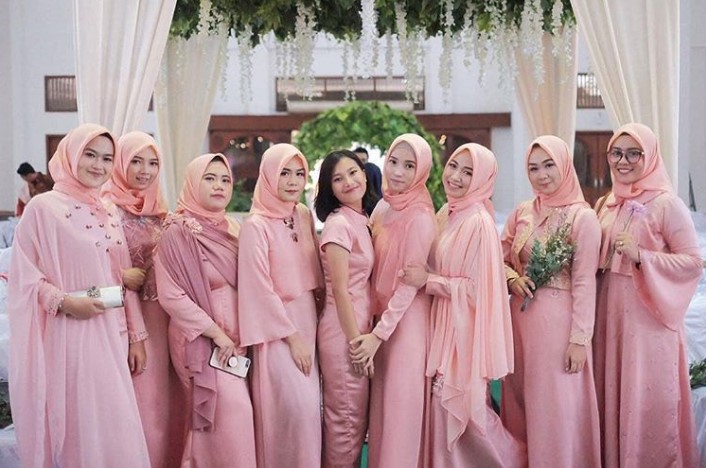 Model Baju Gamis Pesta Brokat Mewah Pink