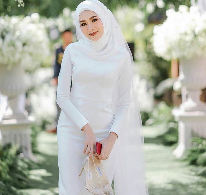 Model Baju Gamis Pesta Brokat Mewah Putih