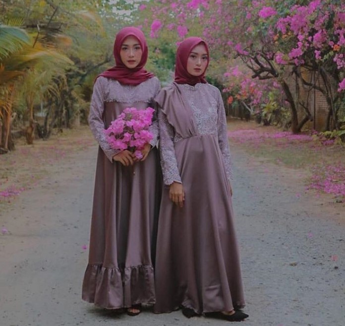 Model Baju Gamis Pesta Brokat Mewah Silver Tua