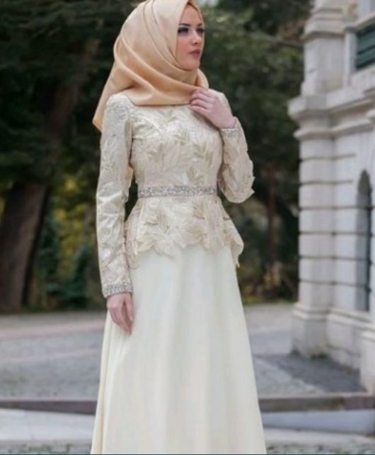 Model Baju Gamis Pesta Sederhana Putih Tulang