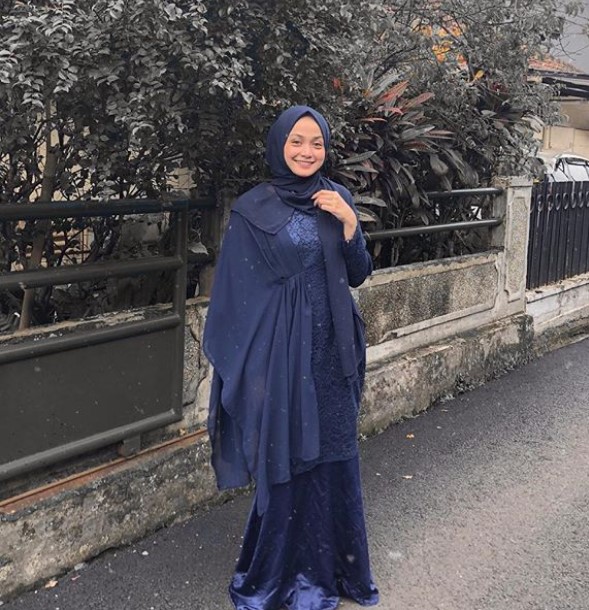 Model Baju Gamis Simple Tapi Mewah Dan Modern Sifon Brokat Navy