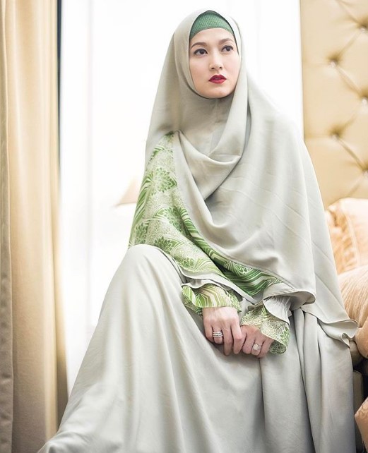 Model Baju Gamis Syar’i Lyra Virna Modern Pastel Broken White Green