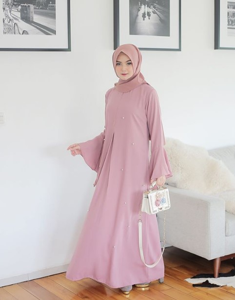 Model Baju Gamis Terbaru Tanah Abang Syar’i Simple Sifon Lengan Lonceng Mutiara Soft Dusty Pink