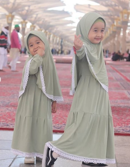 Model Gamis Anak Katun Jepang Modern Simple Renda Soft Green