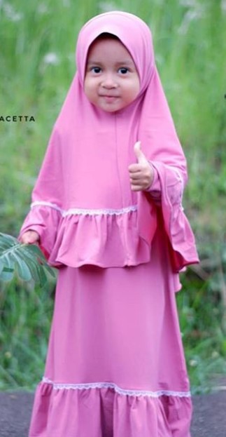 Model Gamis Anak Katun Jepang Modern Syar'i Rok Renda Pink
