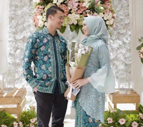 Model Gamis Batik Kombinasi Brokat Couple Soft Tosca dan Hijau