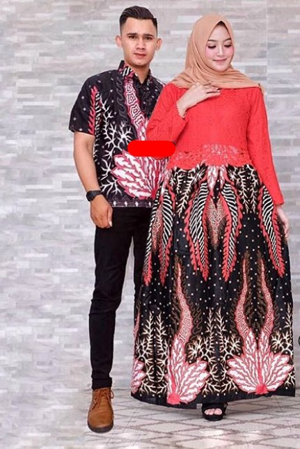 Model Gamis Brokat Kombinasi Batik Terbaru Simple Rok Lebar Merah Cabe