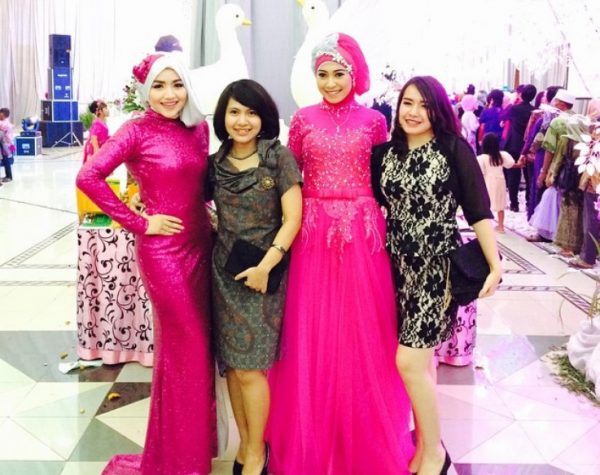 Model Gamis Brokat Kombinasi Satin Mewah Fanta