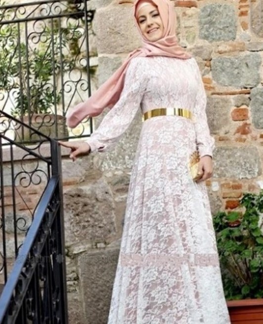 Model Gamis Brokat Pesta Putih