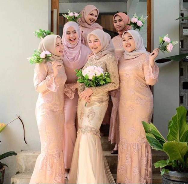 Model Gamis Brokat Untuk Orang Gemuk Agar Terlihat Kurus Baby Peach