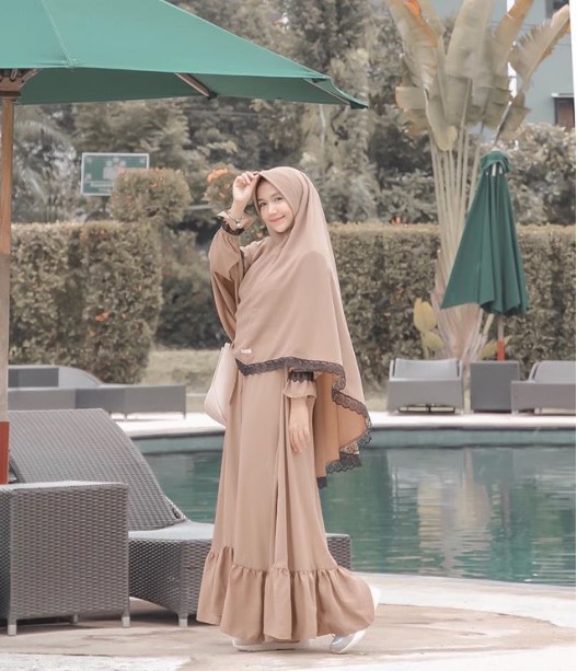Model Gamis Katun Jepang Kombinasi Terbaru Syari Nude Cream