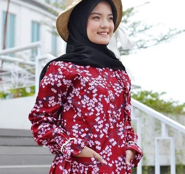 Model Gamis Katun Motif Bunga Modern Maroon