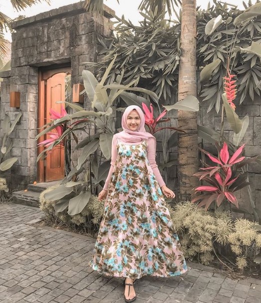 Model Gamis Katun Motif Bunga Modern Soft Baby Pink