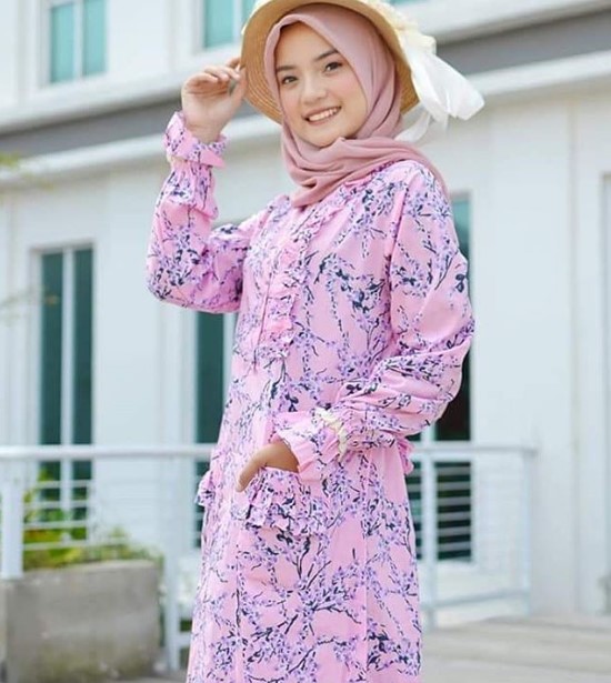 Model Gamis Katun Motif Bunga Modern Soft Pink
