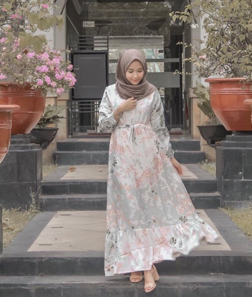 Model Gamis Katun Motif Bunga Modern Tali Pinggang Soft Grey