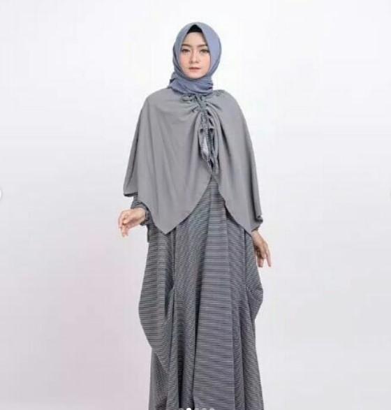 Model Gamis Modern untuk Anak Muda Remaja Kekinian Outer Kerut Abu Muda