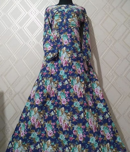 Model Gamis Motif Bunga Besar Terbaru Simpel Navy Blue