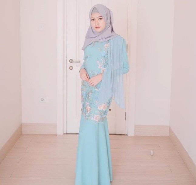 Model Gamis Pesta Brokat Mewah Terbaru Biru Langit