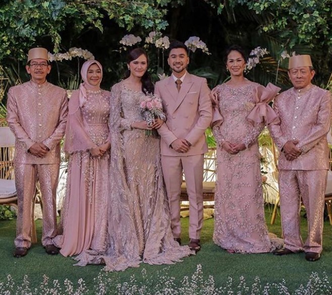 Model Gamis Pesta Brokat Mewah Terbaru Dusty Pink