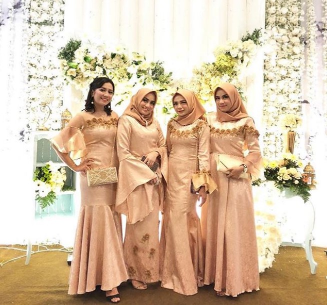 Model Gamis Pesta Brokat Mewah Terbaru Soft Yellow