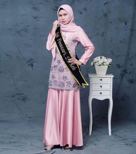 Model Gamis Pesta Brokat Mewah Terbaru Wisuda Pink