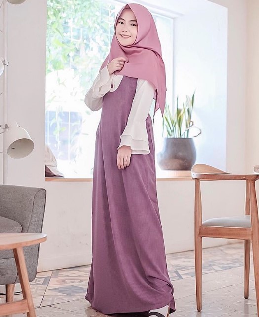 Model Gamis Syar'i Tanah Abang Terbaru Lengan Lonceng Putih Ungu