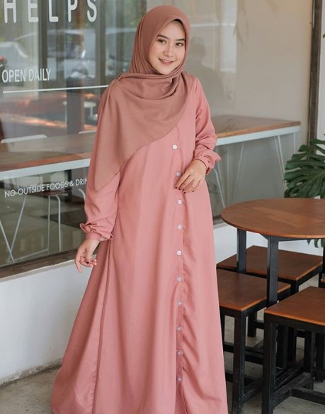 Model Gamis Syar'i Tanah Abang Terbaru Simple Kancing Depan Peach