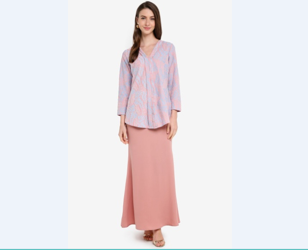 Model Kebaya Modern Klasik pink soft