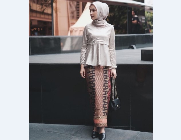 Model Kebaya Modern Lainnya Coksu Peplum